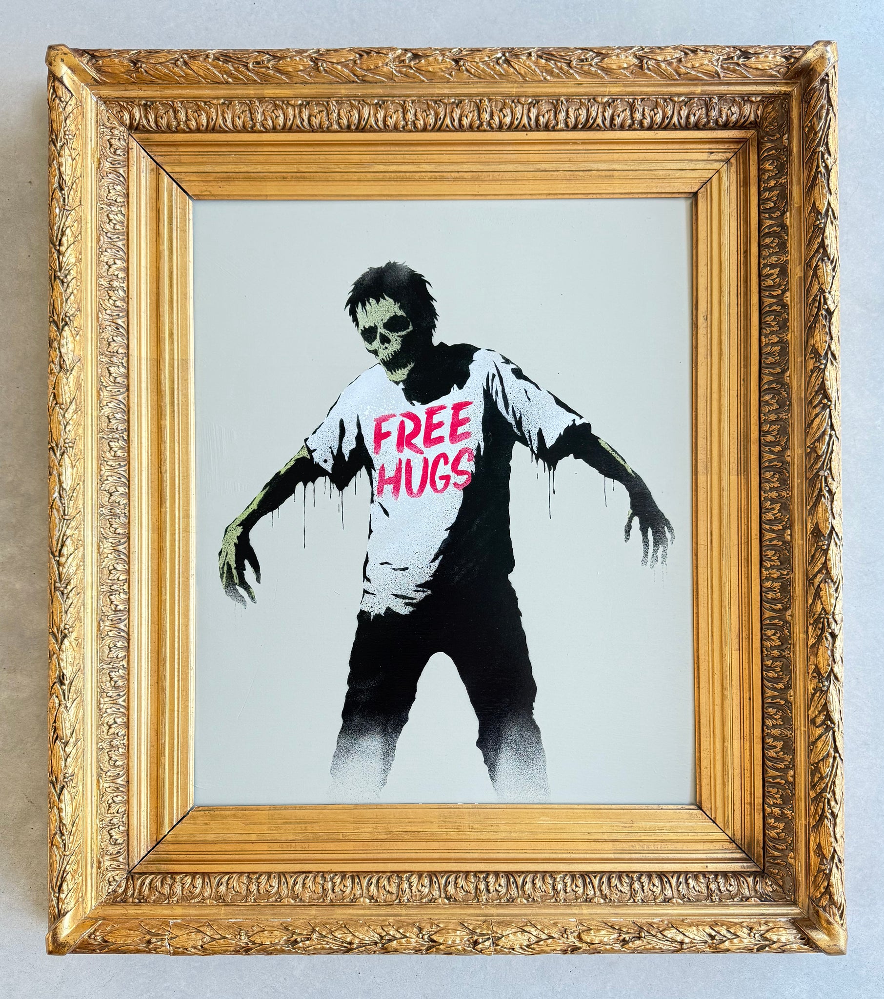 Free Hugs 1/1 (raspberry)